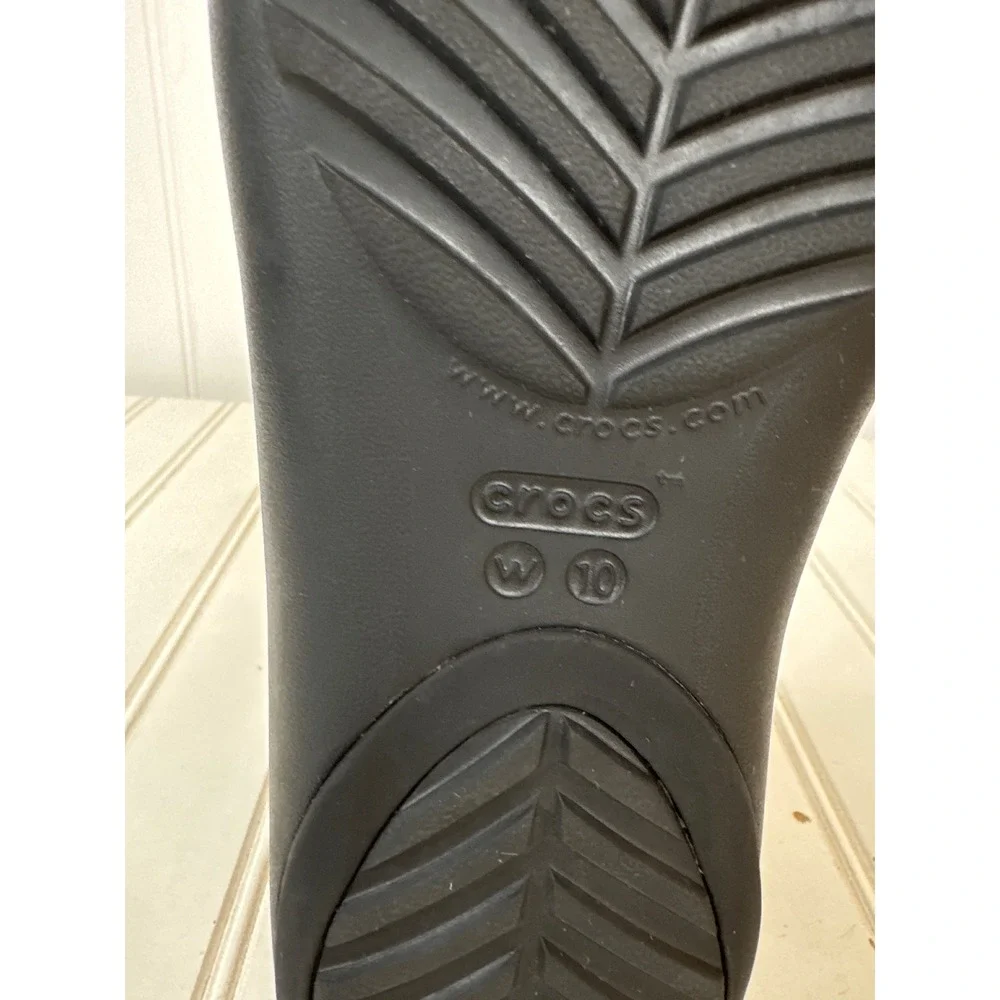 Crocs Serena Sandal Women's Size W 10 Black Strappy Lightweight Comfort Gorpcore